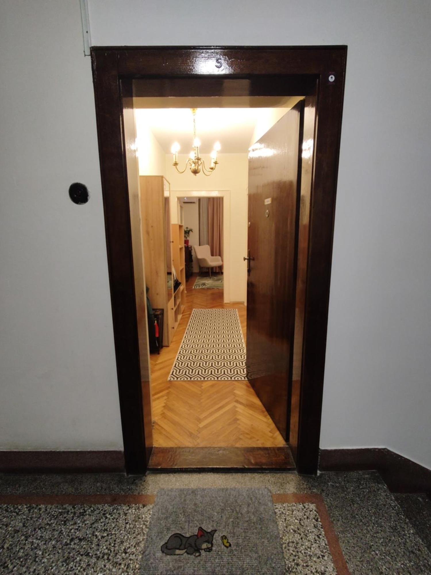 Bgholik Studio Apartment Belgrado Esterno foto